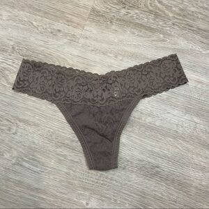 Paramour Lace Thong 
